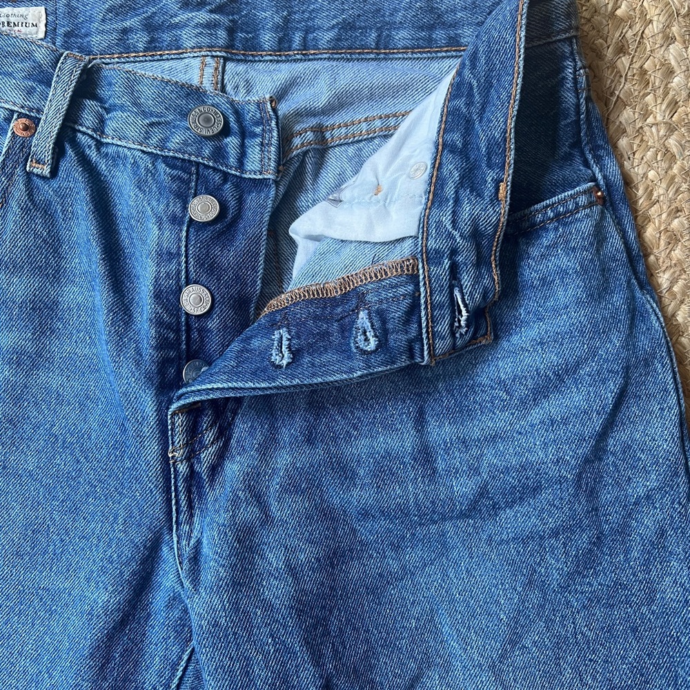 2/$25 Jeans
Levi's Women's Blue Jeans